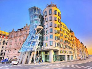 Dancing Building Praag